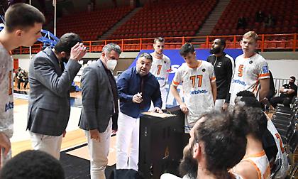 Επική στιγμή Γιατρά με Αγραβάνη (video)