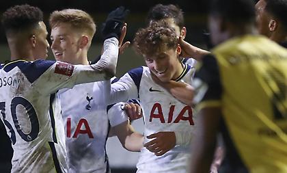 Με χαλαρή πεντάρα η Τότεναμ