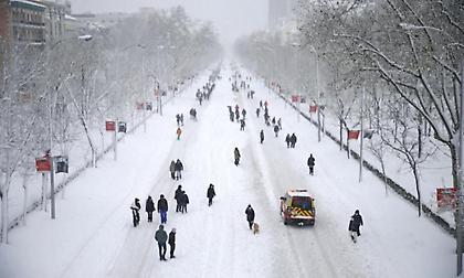 Η Ρεάλ... δάνεισε μηχανήματα από το «Μπερναμπέου» για να καθαρίσουν το χιόνι στη Μαδρίτη