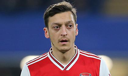 Πρόεδρος Φενέρ: «Πιο κοντά στον Οζίλ, αλλά δεν έχει κλείσει»