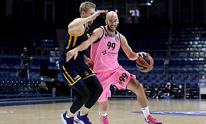 Άνεμος… Χίγκινς-Καλάθης και νίκη για την Μπαρτσελόνα στην Μόσχα