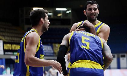 Περιστέρι και Πέτεγουεϊ κόντρα σε όλους και σε όλα!