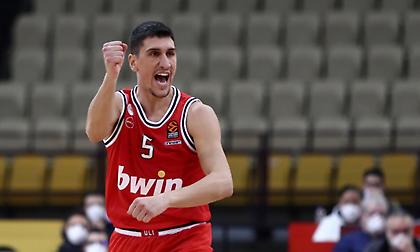 Λαρεντζάκης: «Παίξαμε όπως έπρεπε στο δεύτερο ημίχρονο»