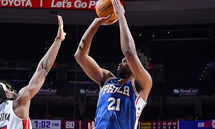 Νικητές οι Σίξερς στη ματσάρα με τους Χιτ με 45αρα Εμπίντ