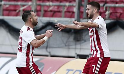 Νικολακόπουλος: «Πρώτη σκέψη και Φορτούνης και Βαλμπουενά»