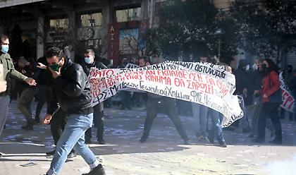 Ένταση και χημικά σε φοιτητικά συλλαλητήρια σε Αθήνα - Θεσσαλονίκη