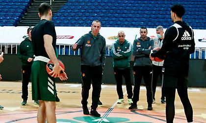 Πρώτη προπόνηση Κάτας υπό το βλέμμα Διαμαντίδη (pics)