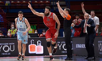 Τρίποντη «εκτέλεση» της Αρμάνι στο Βερολίνο!