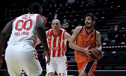 Ισοπέδωσε τον Ερυθρό Αστέρα η Βαλένθια και μπήκε οχτάδα!