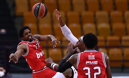 Τα highlights της ήττας του Ολυμπιακού από τη Βιλερμπάν