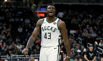 Γκολ-φάουλ και τρίποντο σε 10 δευτερόλεπτα ο Θανάσης (vid)