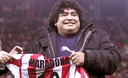 Όταν ο Μαραντόνα αποθεώθηκε στο Καραϊσκάκη (pics)