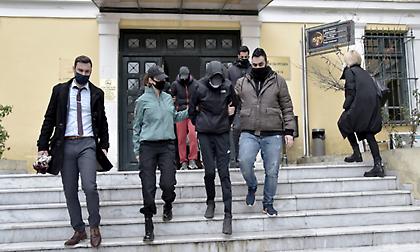 Μετρό: Κακουργηματική δίωξη στα δύο αδέλφια για τον άγριο ξυλοδαρμό σταθμάρχη