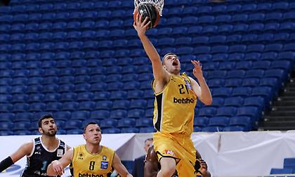 Με Ρογκαβόπουλο η ΑΕΚ στο Μινσκ