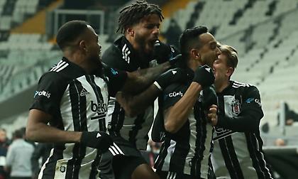 Πήρε το ντέρμπι και έμεινε μόνη πρώτη η Μπεσίκτας