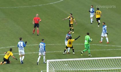 Το 1-0 της ΑΕΚ με πέναλτι μετά από... μπλακ άουτ του Σάλομον (video)