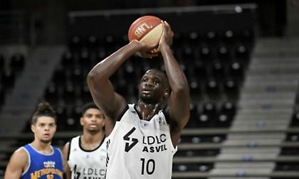 Αμφίβολος για Ολυμπιακό ο Φαλ