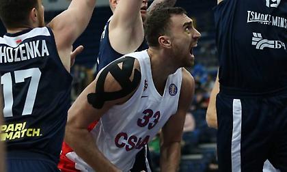 Μιλουτίνοφ: Εντυπωσιάζει και κυνηγά ρεκόρ δεκαετίας του Μαριάνοβιτς