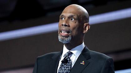 Καρίμ Αμπντούλ Τζαμπάρ: Εμβολιάστηκε κατά του κορωνοϊού και στέλνει μήνυμα προς όλους