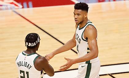 Γιάννης για Ντουράντ-Χάρντεν: «Ξυπνάνε και βάζουν 30-50 πόντους»