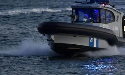 Σε εξέλιξη επιχείρηση διάσωσης μεταναστών στη Λέσβο – Ανασύρθηκε μία σορός