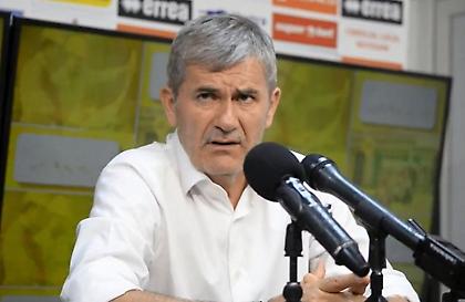 Πρόεδρος «κράζει» τον προπονητή του: «Βάζει τον γιο του και παίζουμε με 10»