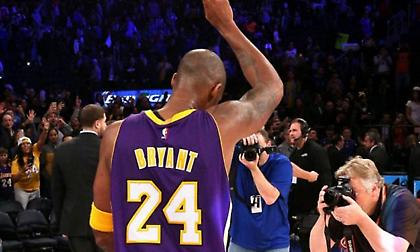 Κόμπι: Ο Τραμπ τοποθετεί άγαλμα στον Εθνικό Κήπο Αμερικανών Ηρώων