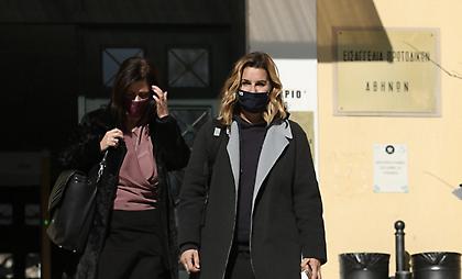 Τρίωρη κατάθεση Μπεκατώρου στον εισαγγελέα: «Ελπίζω κι άλλες γυναίκες να μιλήσουν»