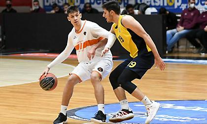 Λαύριο-Προμηθέας Πάτρας