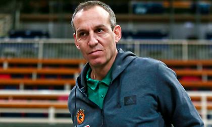 Κάτας: «Οι ομάδες κερδίζουν από την άμυνα, ακόμα μαθαίνω τους παίκτες κι εκείνοι εμένα»