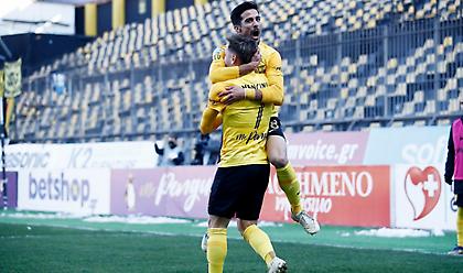 Βλέπει οκτάδα ο Άρης διά… χειρός Μάντζιου!