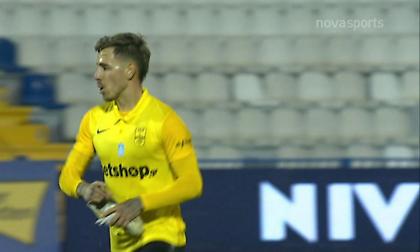 Απόλλων-Άρης: Έπαιζε με το παπούτσι στο χέρι ο Μαντσίνι! (video)