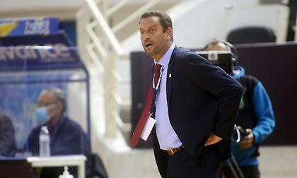 Καλαμπάκος: «Εγώ παραιτούμαι και κάποιοι να κόψουν το μπάσκετ»