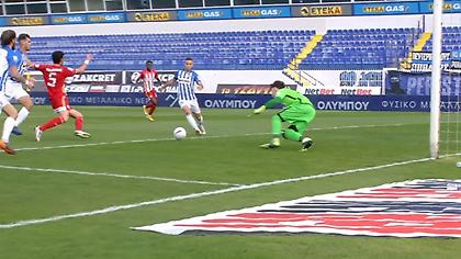 Ατρόμητος-Ολυμπιακός: Το πέναλτι που ζήτησε ο Μπουχαλάκης