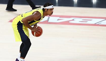 «Τρένο» και στο πρωτάθλημα η Φενέρμπαχτσε