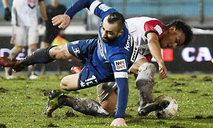 Πήρε τη «λασπομαχία» και βλέπει εξάδα ο Βόλος