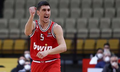 Λαρεντζάκης: «Πάμε με πίστη για τη νίκη»