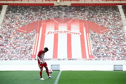 Τα πρώτα 10 «ερυθρόλευκα» κλικ του Παπασταθόπουλου (pics)