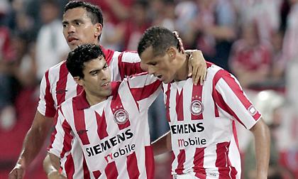 Η τρομερή συνεργασία των Ριβάλντο, Τζιοβάνι και Καστίγιο στην «πεντάρα» του Ολυμπιακού επί του ΠΑΟΚ