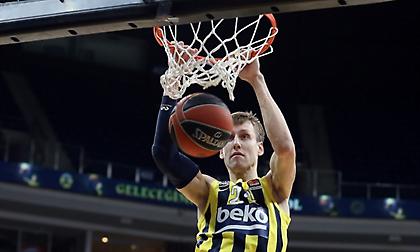 «Πάτησε» Μακάμπι και 8άδα η Φενέρ