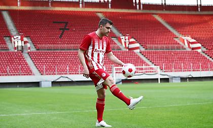 Ολυμπιακός: Η πρώτη προπόνηση του Παπασταθόπουλου (video)