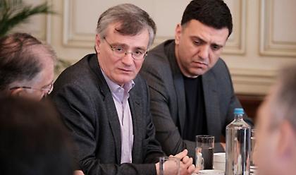 Κορωνοϊός: Τα κόμματα ενημερώνει ο Κικίλιας - Θα συμμετέχει και ο Τσιόδρας