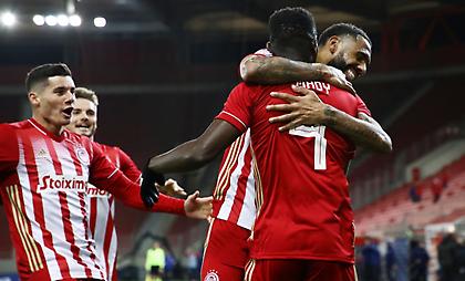 Η κυριαρχία του Ολυμπιακού και το... κοκαλάκι της νυχτερίδας