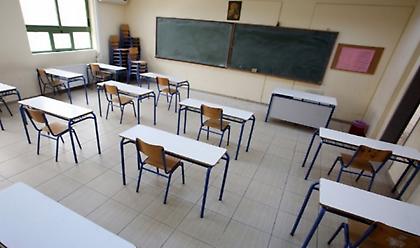 Αν «κοκκινίσει» η Αττική κλείνουν Λύκεια και click away σε λιανεμπόριο - Η κινητικότητα φοβίζει