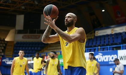 Προπόνηση και τεστ κορωνοϊού στο Περιστέρι