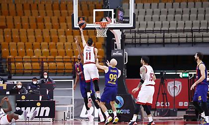 Η νέα «αυτοκτονία» του Ολυμπιακού: Τα άστοχα λέι-απ και φόλοου Μάρτιν-Σλούκα στην τελευταία επίθεση