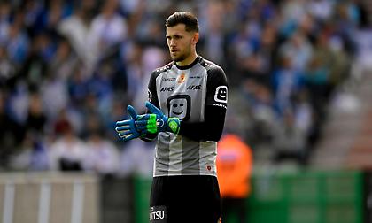 Τελειώνει αρνητικά του Βέριπς στην ΑΕΚ!