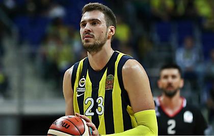 Ανησυχία στη Φενέρμπαχτσε: Τραυματίστηκε ο Γκούντουριτς