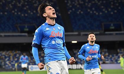 Λύγισε την Πάρμα η Νάπολι