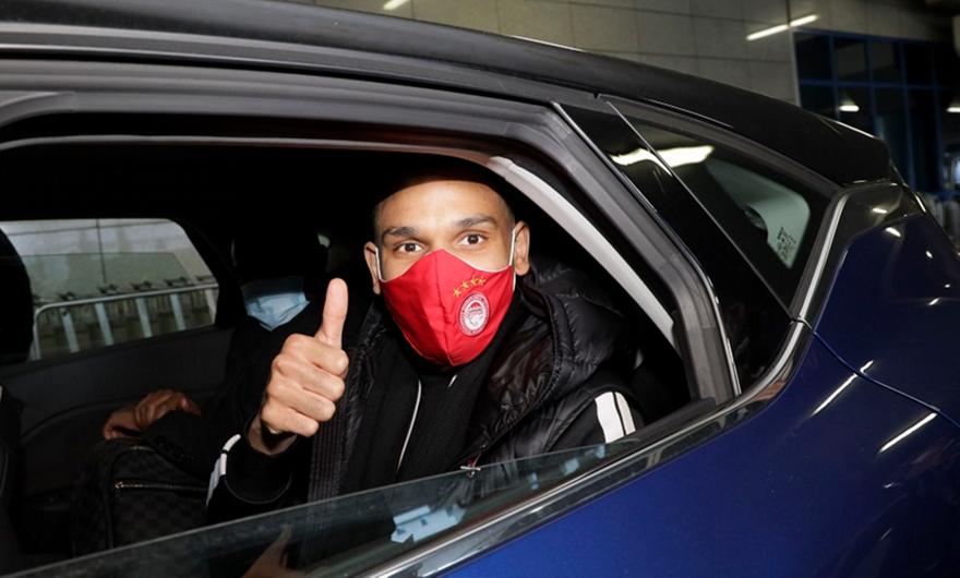 Ανακοινώνεται από Ολυμπιακό και… παίζει ο Λαλά